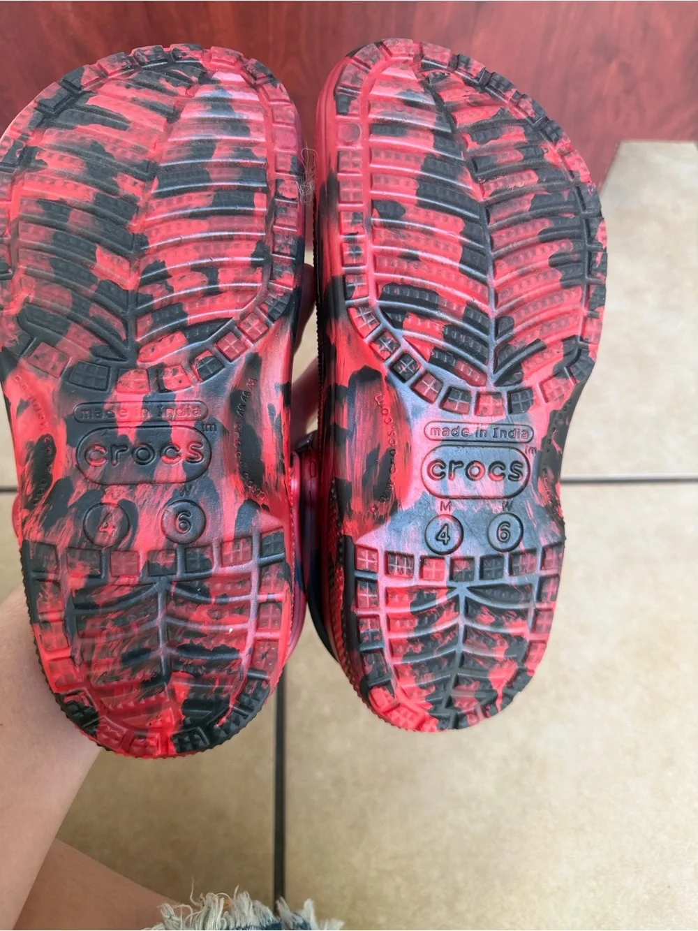 CROCS nwot big